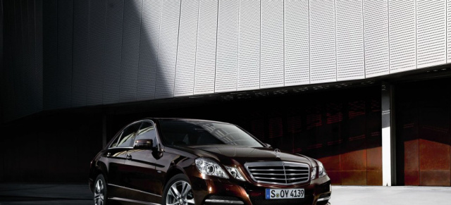  Mercedes E-Klasse mit neuem Tagfahrlicht: Mercedes E-Klasse Tagfahrlicht: S-Klasse Look statt Haken! 