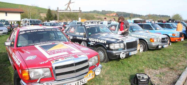 Mercedes-Benz Gebrauchtteile Center schickt drei E-Klasse Kombis in die Wüste!: Rüstig statt rostig: Betagte E-Klassen nehmen an  der urigen  "Rallye Allgäu Orient" teil