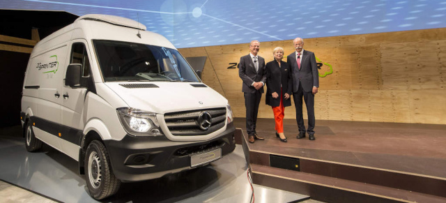 20 Jahre Sprinter: Festakt im MB Werk Düsseldorf: Große Geburtstagsfeier für einen, der`s seit 20 Jahren bringt