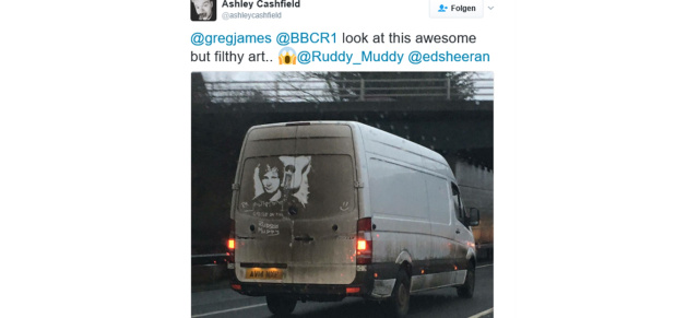 Kunst am Mercedes-Benz Sprinter: Gelungenes Fanprojekt aus dem Dreck geholt: Ed Sheeran-Bild auf verschmutztem Mercedes Transporter